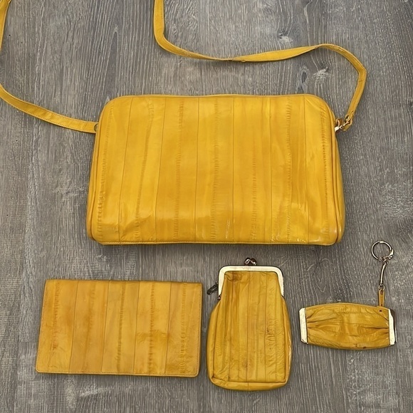 Yellow Purse - Picture 1 of 7